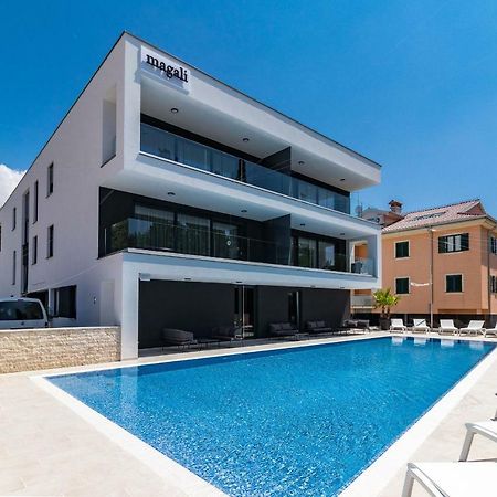 Luxury Apartments Magali 3 Rovinj Exterior photo