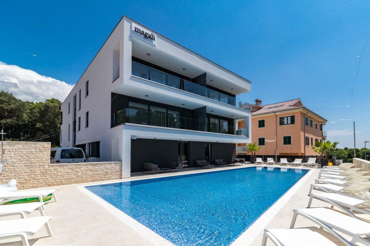 Luxury Apartments Magali 3 Rovinj Exterior photo